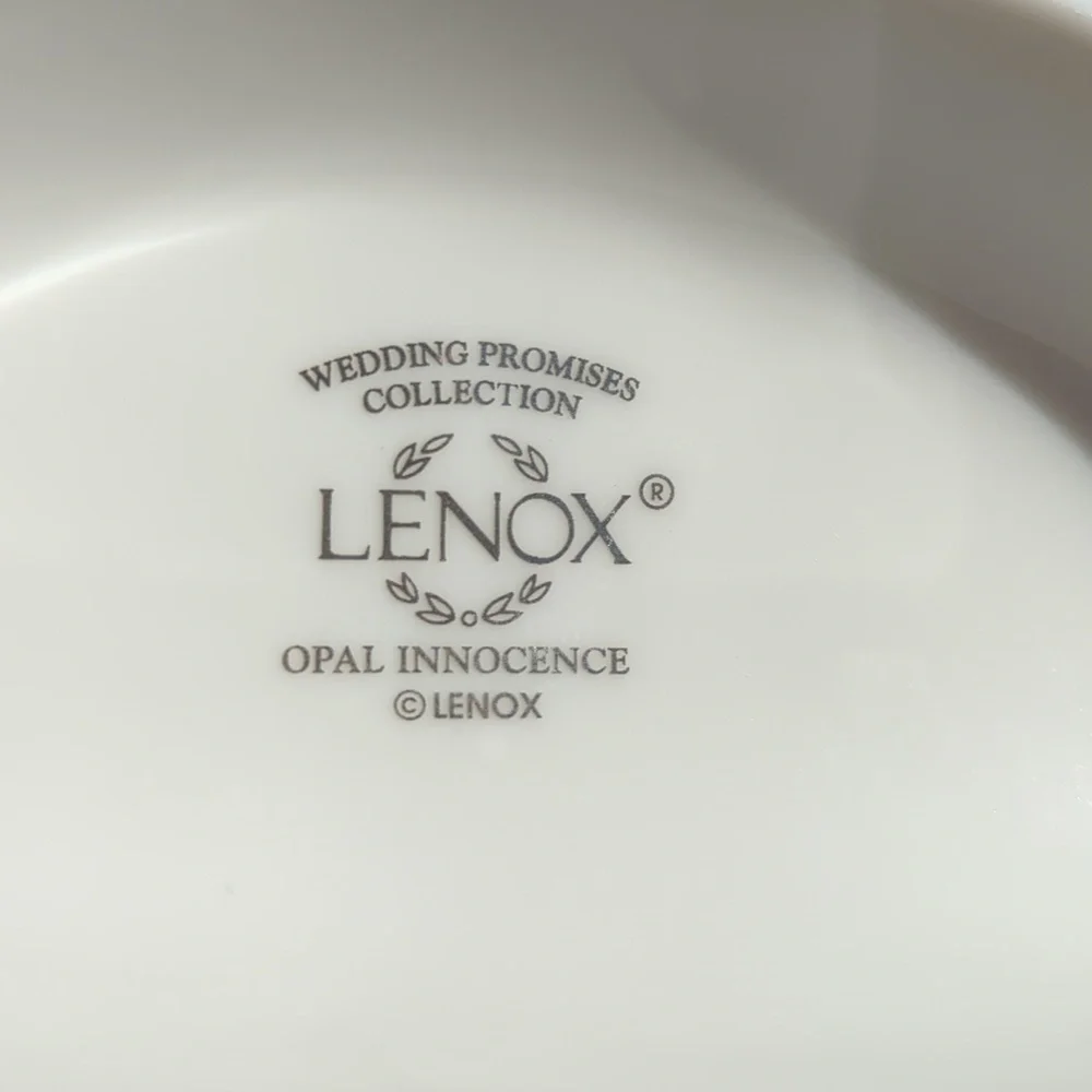 Lenox Wedding Promises Collection Cake Topper Opal Innocence